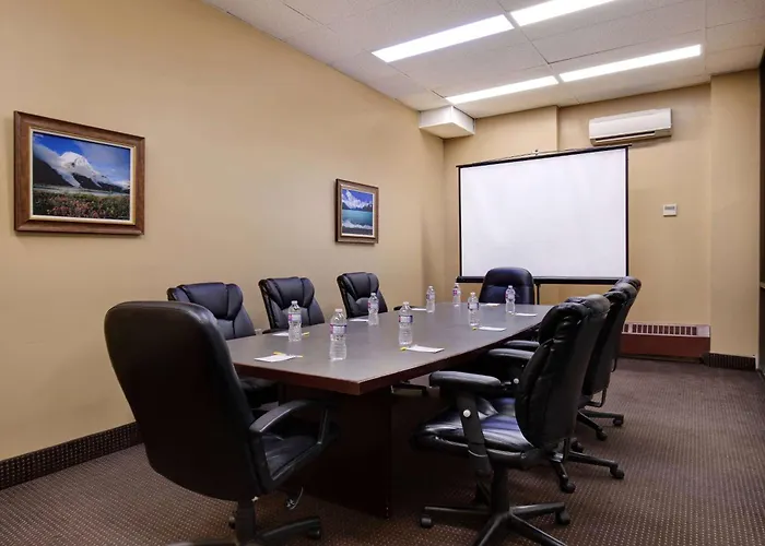 Days Inn By Wyndham Calgary South