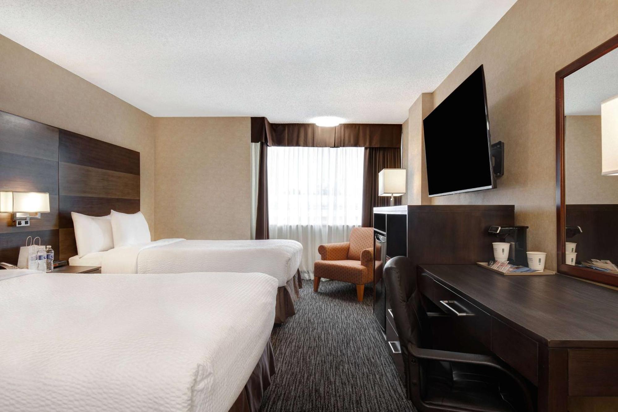 Days By Wyndham South Hotel 3*