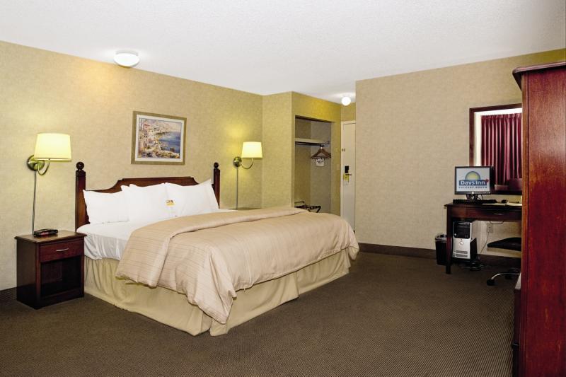 Days By Wyndham South Hotel 3*