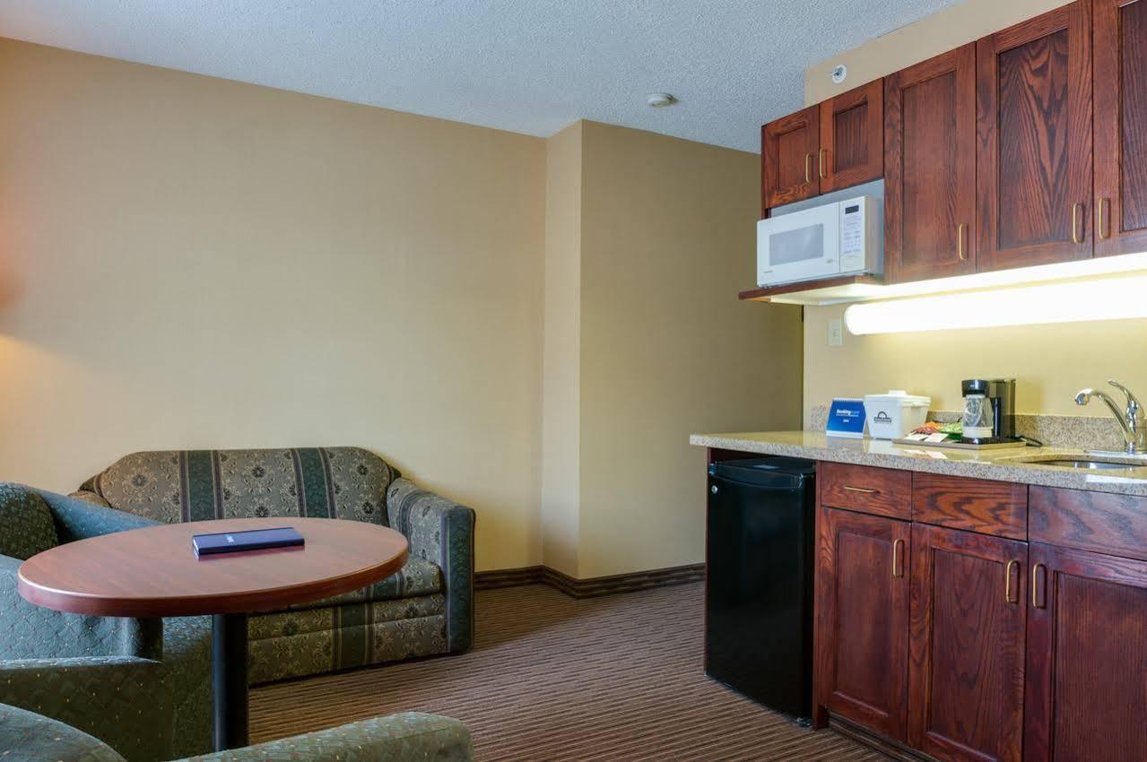Hotel Days By Wyndham South 3*